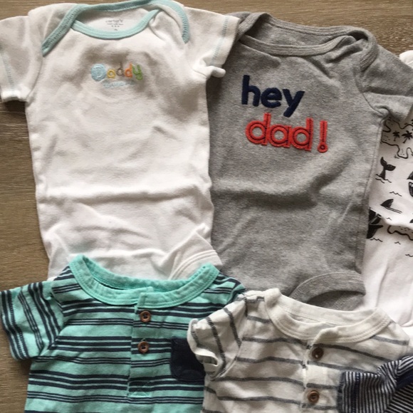 Short sleeve onesies size 3 months - Picture 2 of 5